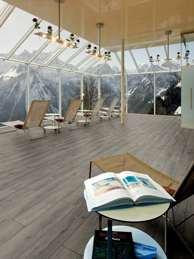 Swiss Lazio Oak 10mm Wide Og Long Plank Laminatgulv 5 Swiss Lazio Oak 10mm Wide Og Long Plank Laminatgulv - Bilde 3