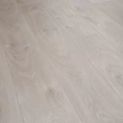 Swiss Interlaken Oak 10mm Wide & Long Plank Laminatgulv